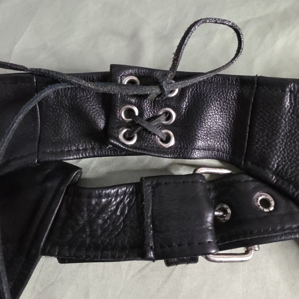 Women's Black Leather Chaps And Gloves Bundle - Picture 6 of 10